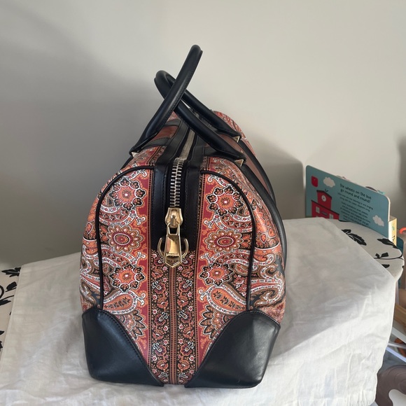 Givenchy Antigona bag - Medium size - Picture 2 of 8